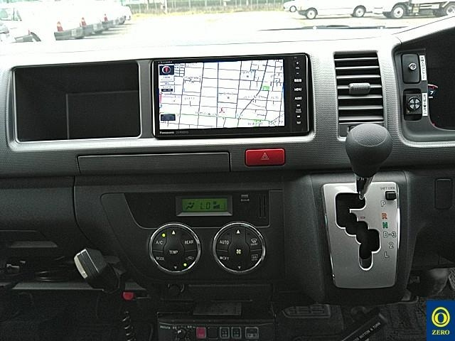 TOYOTA HIACE VAN 2014