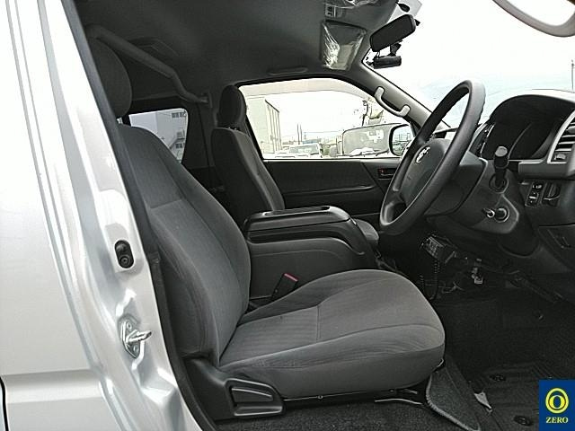 TOYOTA HIACE VAN 2014