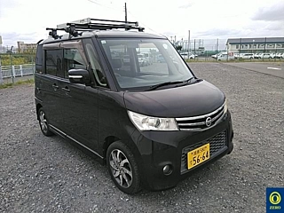 NISSAN ROOX 2011