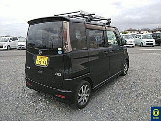 NISSAN ROOX 2011