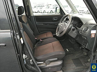 NISSAN ROOX 2011