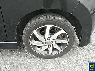 NISSAN ROOX 2011