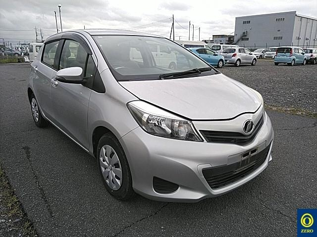 TOYOTA VITZ 2012