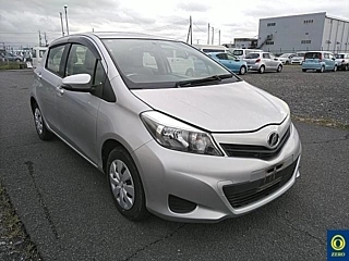 TOYOTA VITZ 2012