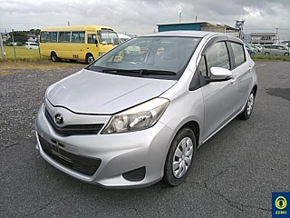 TOYOTA VITZ 2012