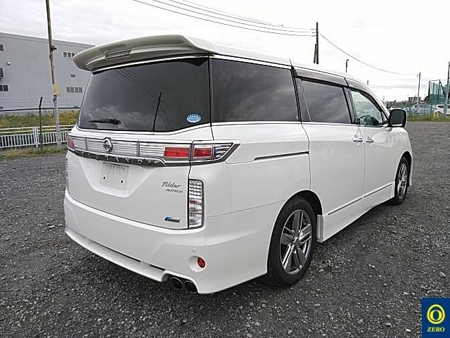 NISSAN ELGRAND 2011