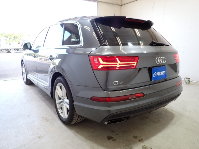 AUDI Q7 2018