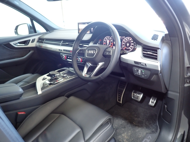 AUDI Q7 2018