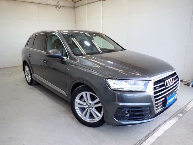 AUDI Q7 2018