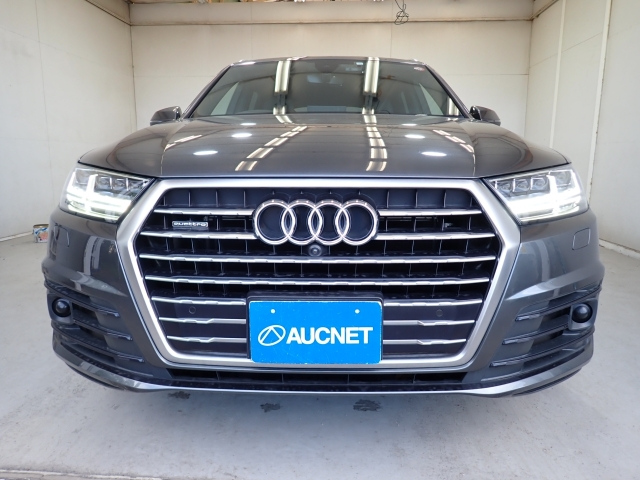AUDI Q7 2018