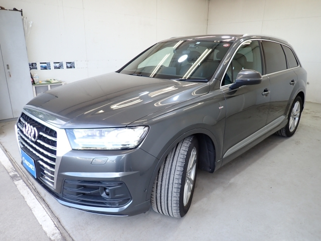 AUDI Q7 2018