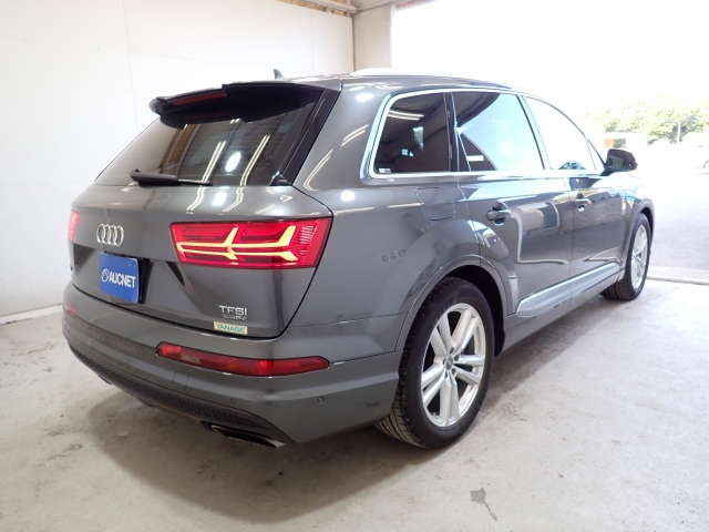 AUDI Q7 2018