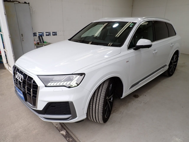 AUDI Q7 2020