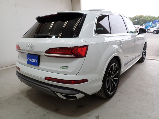 AUDI Q7 2020