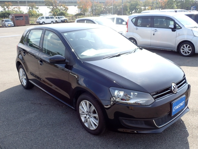 VOLKSWAGEN POLO 2011