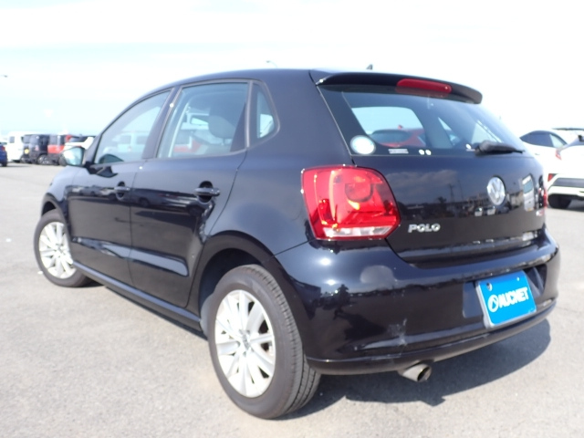 VOLKSWAGEN POLO 2011