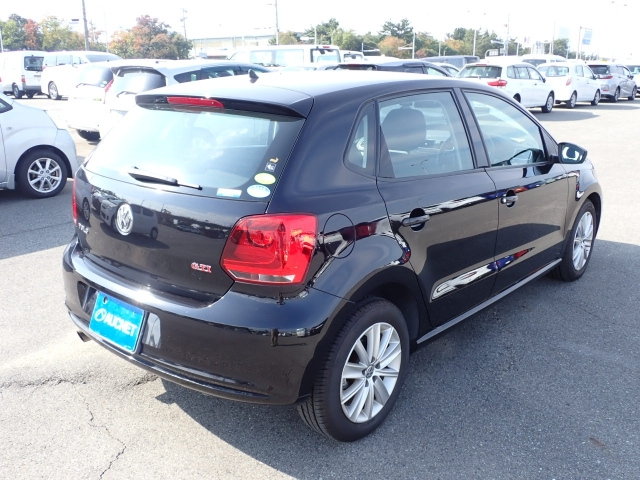 VOLKSWAGEN POLO 2011