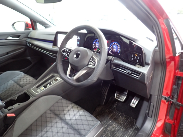 VOLKSWAGEN GOLF 2021