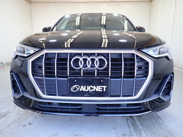 AUDI Q3 2024