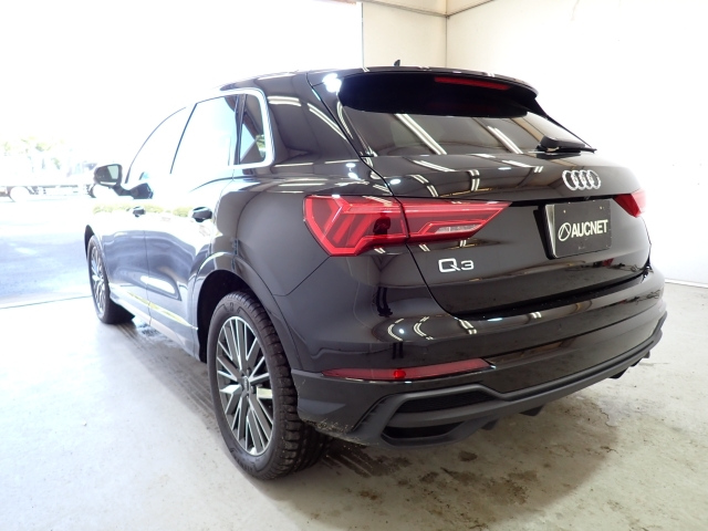 AUDI Q3 2024