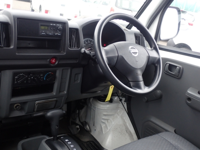 NISSAN CLIPPER VAN 2013