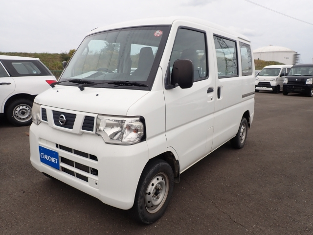 NISSAN CLIPPER VAN 2013