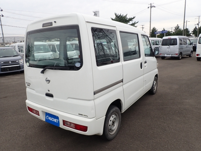 NISSAN CLIPPER VAN 2013