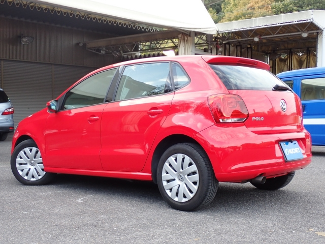 VOLKSWAGEN POLO 2011