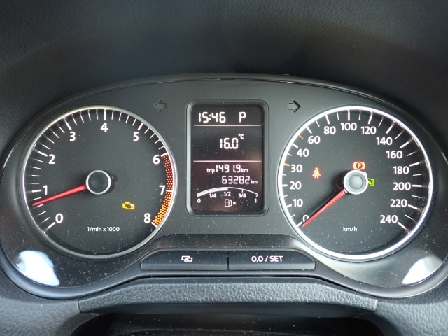 VOLKSWAGEN POLO 2011