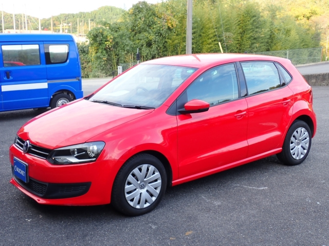 VOLKSWAGEN POLO 2011