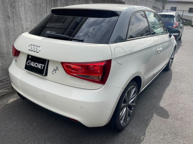 AUDI A1 2011