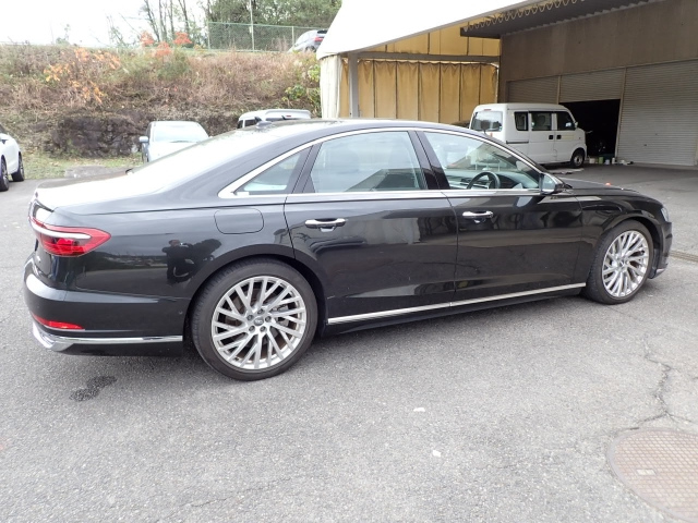 AUDI A8 2018