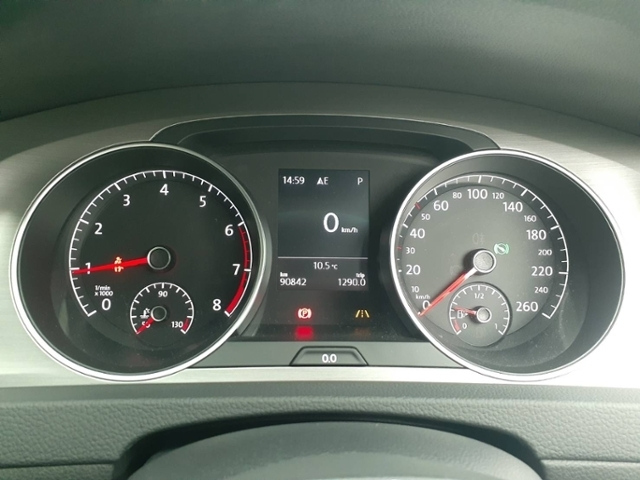 VOLKSWAGEN GOLF 2016