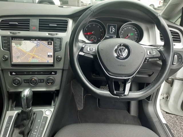 VOLKSWAGEN GOLF 2016