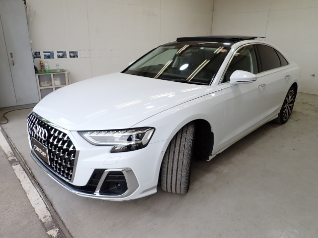 AUDI A8 2023
