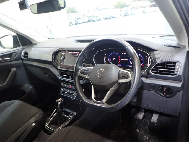 VOLKSWAGEN T-CROSS 2021