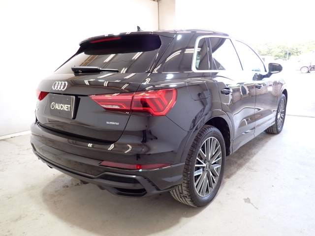 AUDI Q3 2021