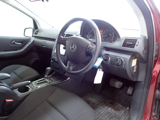 MERCEDES BENZ A CLASS 2010