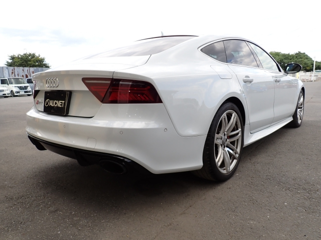 AUDI RS7 2015