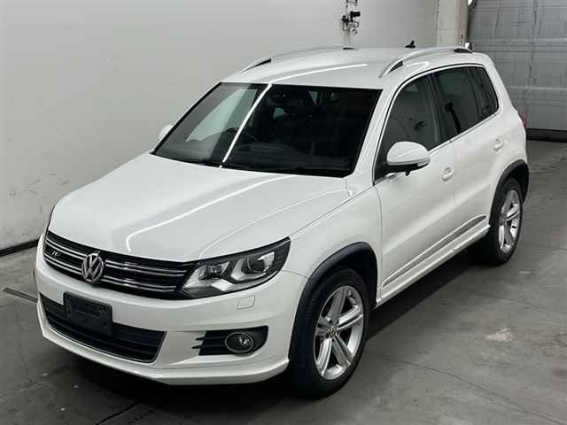 VOLKSWAGEN TIGUAN 2013