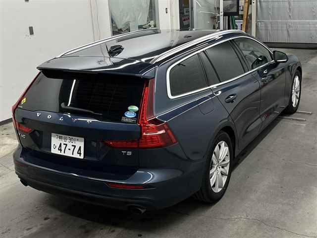 VOLVO V60 2019