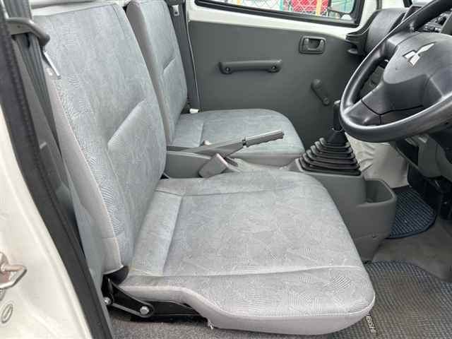 MITSUBISHI MINICAB TRUCK 2012