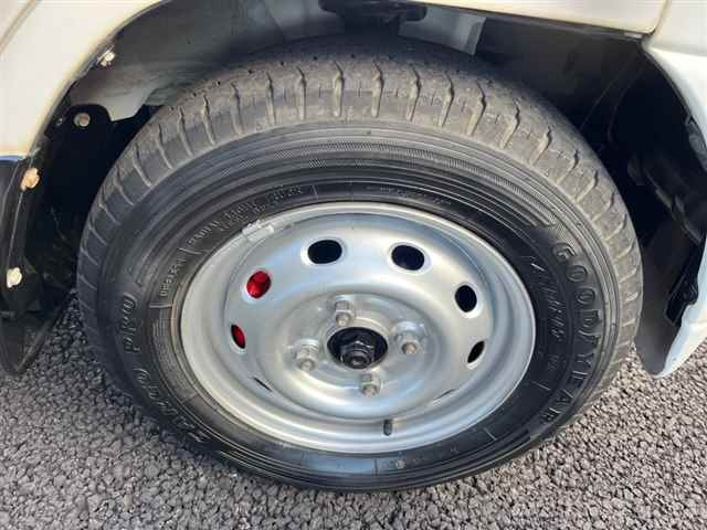 MITSUBISHI MINICAB TRUCK 2011