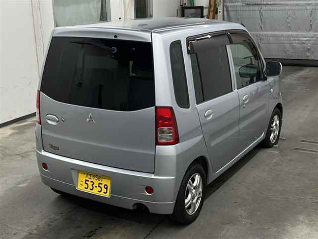 MITSUBISHI TOPPO 2009