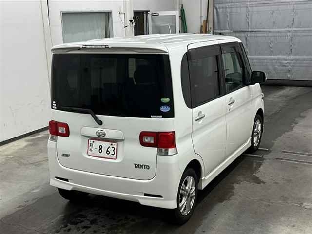 DAIHATSU TANTO 2012
