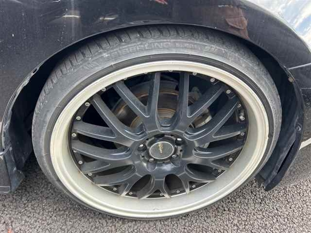 TOYOTA PRIUS ALPHA 2011