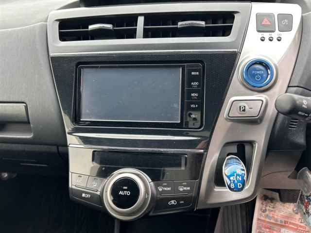 TOYOTA PRIUS ALPHA 2015