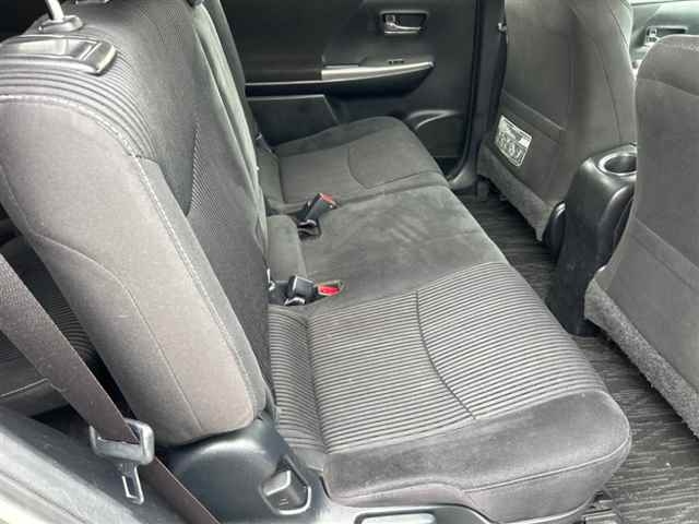 TOYOTA PRIUS ALPHA 2015