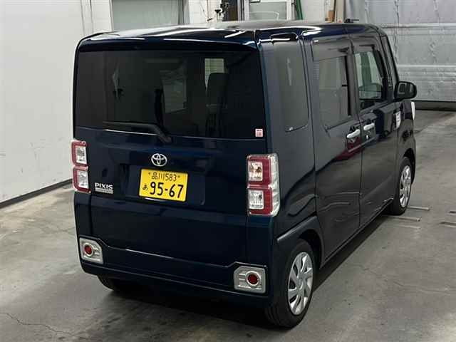 TOYOTA PIXIS MEGA 2020