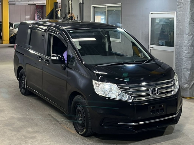 HONDA STEP WAGON 2013